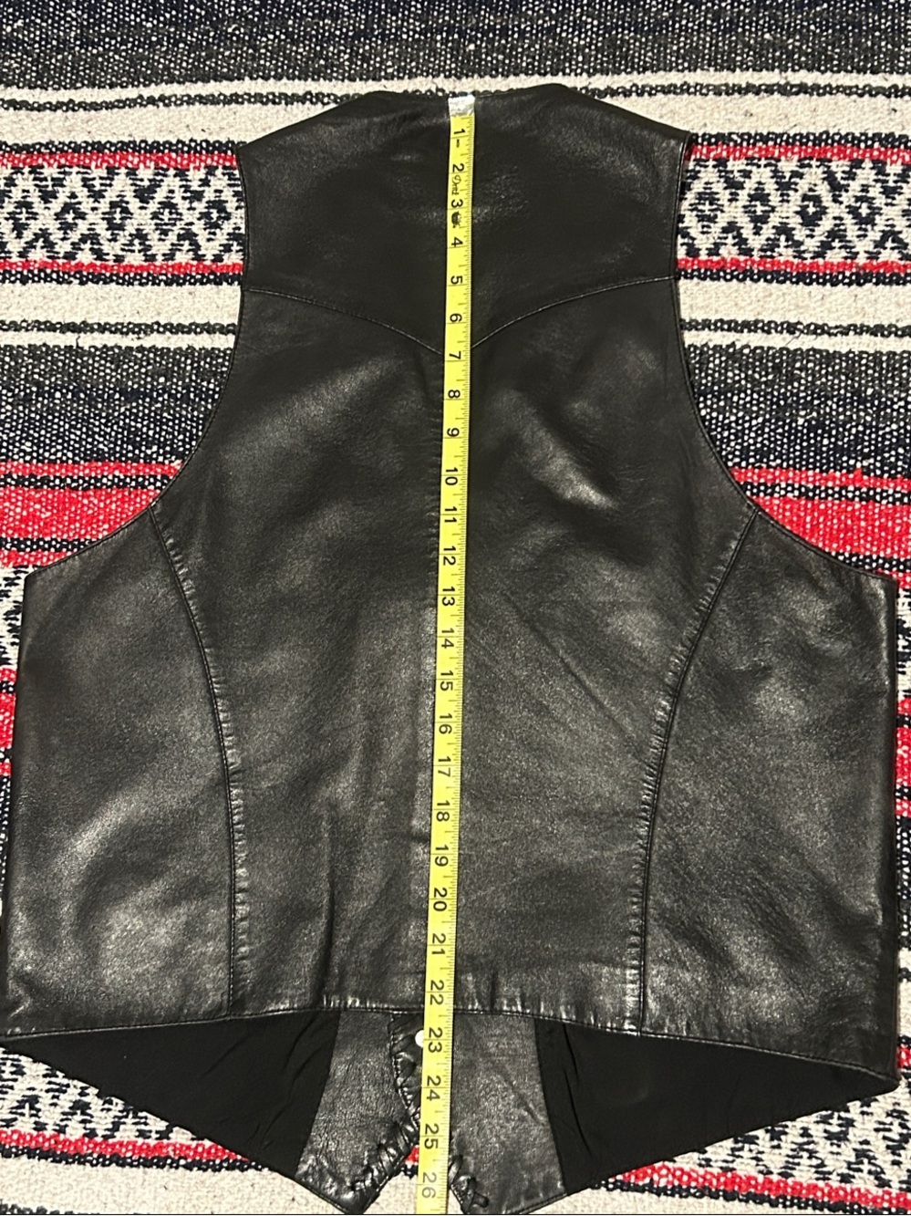 Scully Black Leather Men's Braided-Trim Vest - Picture 6 of 7